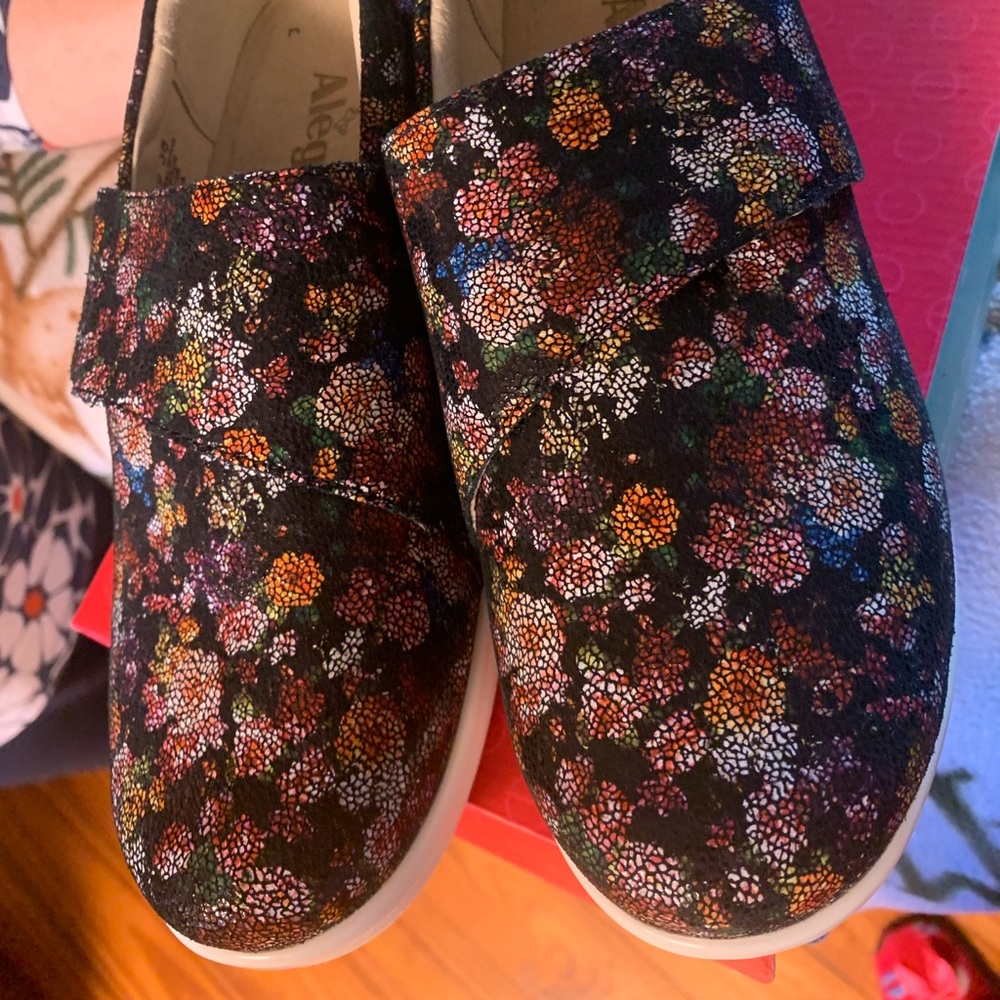 Alegria Size 38 New in Box Never Worn